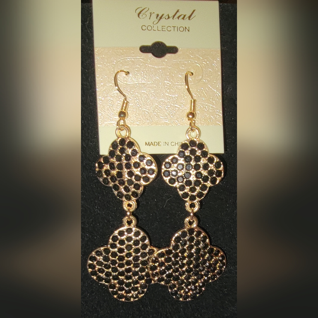 Black Clover Earrings 6$
